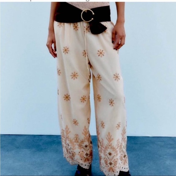 Zara Pants - ZARA VACATION EMBROIDERED PANTS  SIZE M 
🚨FIRM PRICE NO DISCOUNT